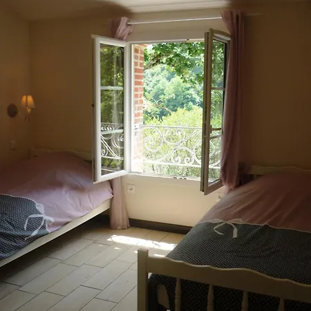 Gite De Peche Holiday home Chateau-Guibert